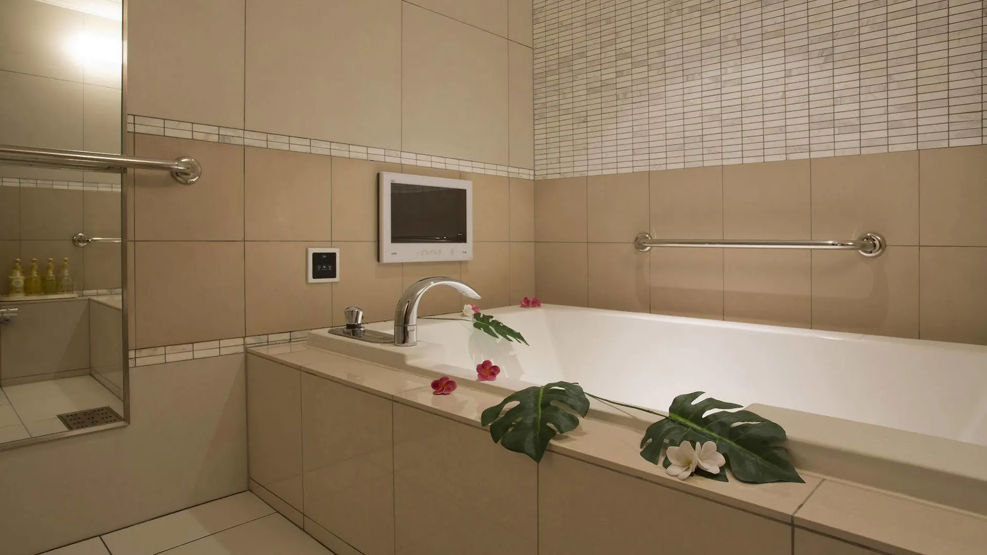 Hotel And Spa Lotus Modern (Adults Only) Kyoto 2*,
