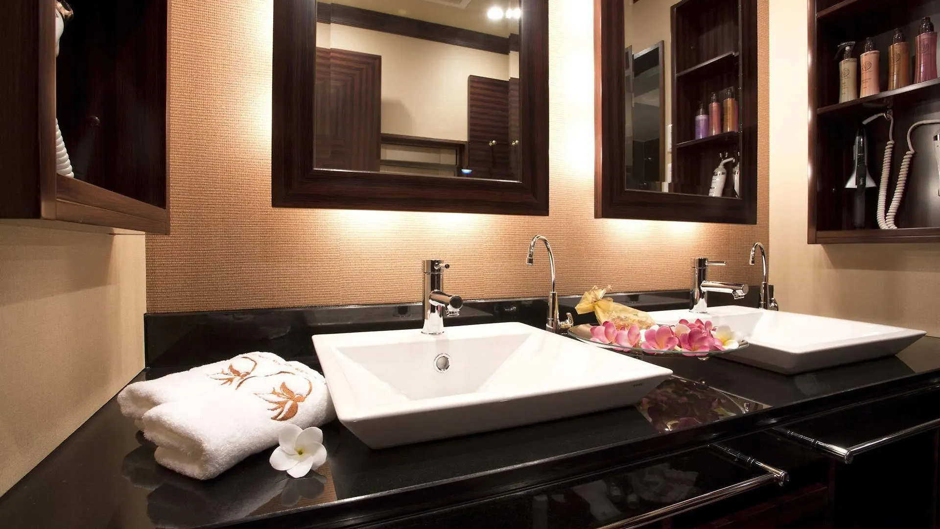 Hotel And Spa Lotus Modern (Adults Only) Kyoto