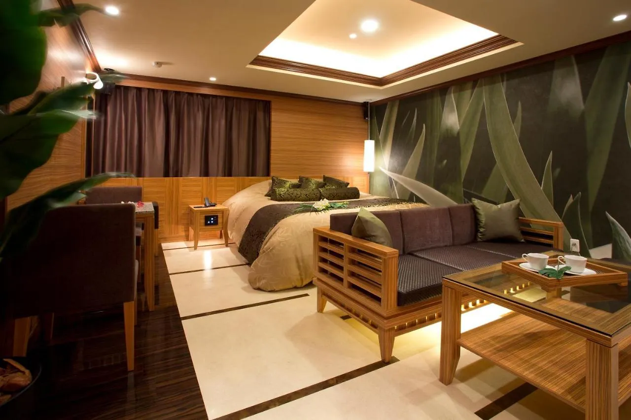 Hotel And Spa Lotus Modern (Adults Only) Kyoto 2*,