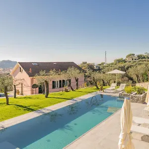 https://villa-chicchi.hotelitalianriviera.com