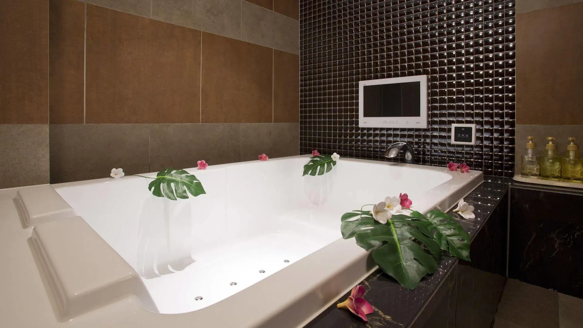 Hotel And Spa Lotus Modern (Adults Only) Kyoto